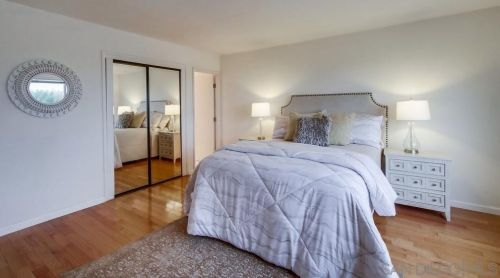 1527 Loring St, San Diego CA  92109-1765 exterior