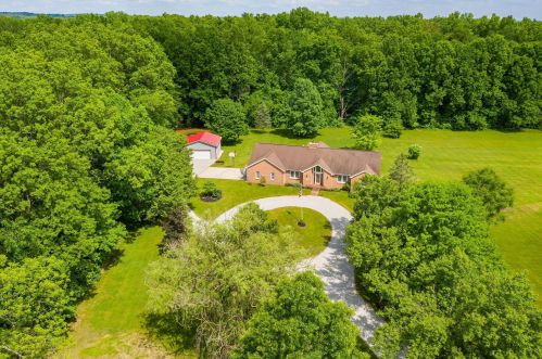4070 Nichols Ln, Johnstown, OH 43031-8011