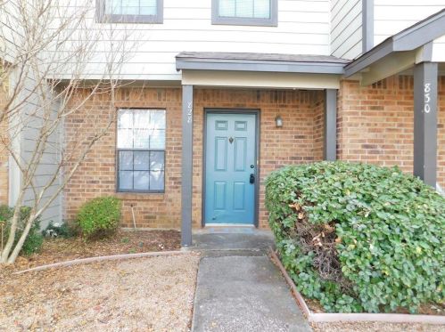 828 Collins St, Denton, TX 76201-7175