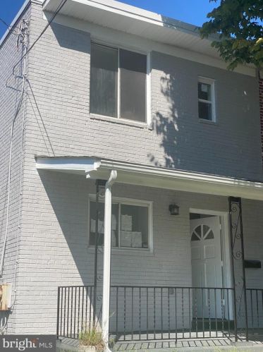533 Hilltop Ter, Washington, DC 20019-4222