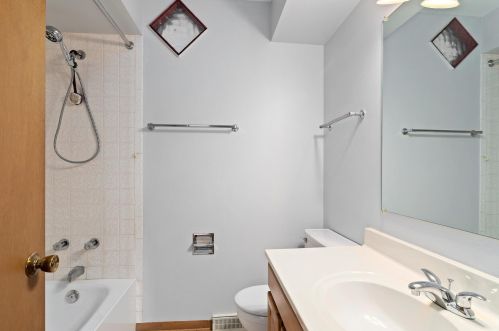 812 Abbott Ave, Milwaukee WI 53221-3005 exterior