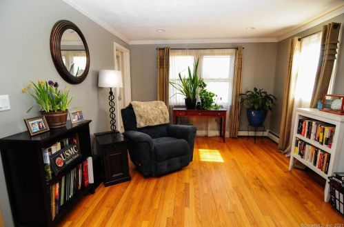 929 Bloomfield Ave, Windsor, CT 06095-2348