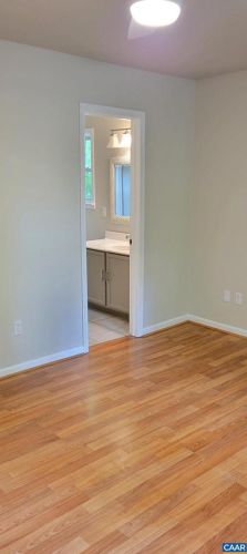 14 Riverwood Ct, Bybee VA  22963-3354 exterior