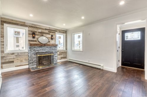 2381 Yorktown St, Rockville Centre NY  11572-1717 exterior