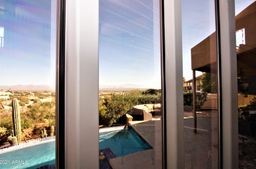 15904 Thistle Dr, Scottsdale AZ 85268-4347 exterior