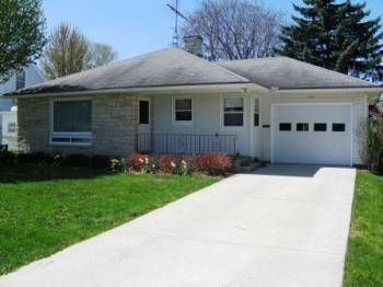 287 Monroe St, Waterloo WI  53594-1169 exterior