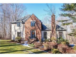 40 Hull Pl, Ridgefield, CT 06877-5107