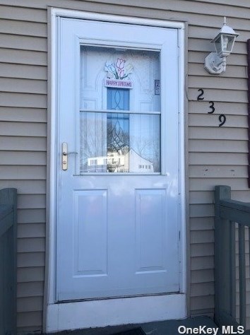 239 Eastwood Blvd, South Setauket NY  11720-2534 exterior