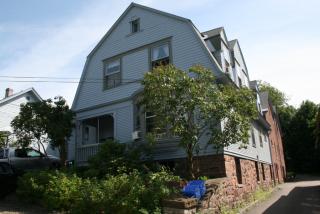 194 Jackson Ct, Burlington, VT 05401-3918