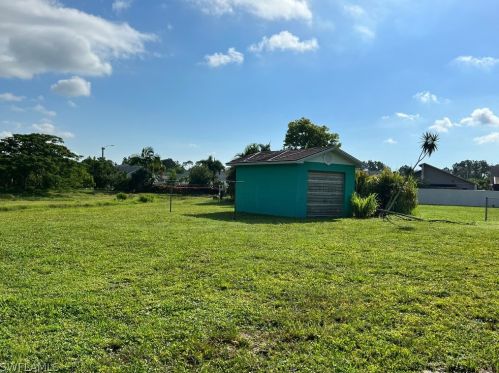 1432 Caywood Cir, Lehigh Acres, FL 33936-5960