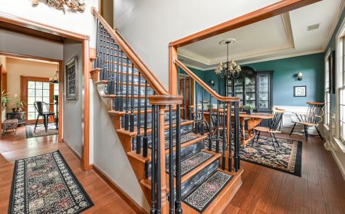 2380 Delo Dr, Gibsonia, PA 15044-9100