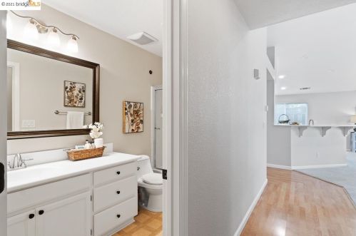 3889 Oak Grove Ct, Oakley CA  94561-4218 exterior