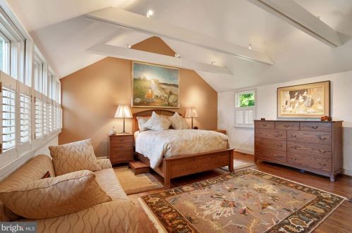 4310 42, Washington DC 20016-4613 exterior