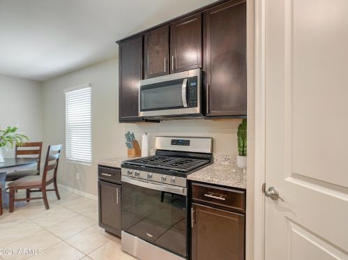 3919 79th Dr, Phoenix AZ  85043 exterior