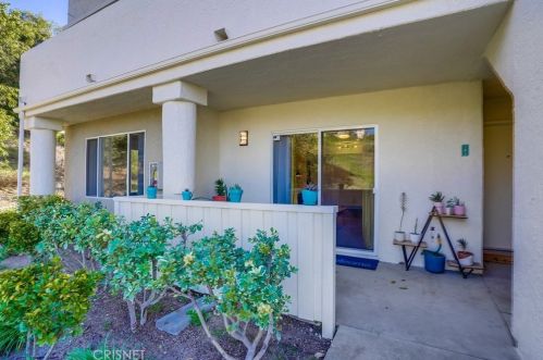 21319 Trumpet Dr, Santa Clarita, CA 91321-4446