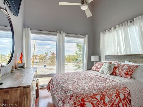 720 Matanzas Ct, Fort Myers Beach FL  33931-2120 exterior