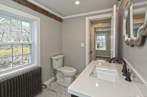 28 Church St, North Branford CT  06471-1417 exterior