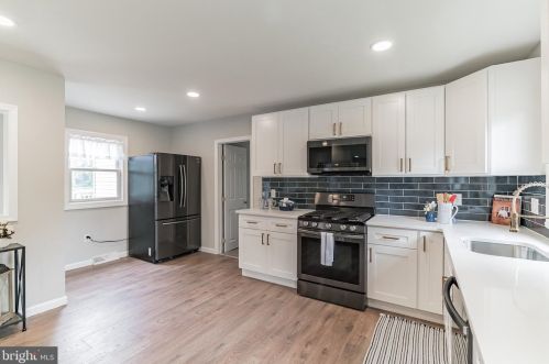 2746 Old Welsh Rd, Willow Grove PA  19090-3934 exterior