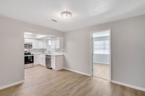 645 Stone St, Deland FL  32720-3244 exterior