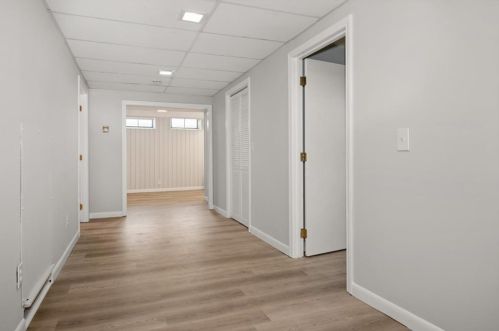 15 Hatfield St, North Kingstown RI  02852-4715 exterior