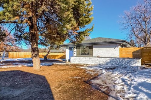 2818 Jackson St, Denver CO 80205-5052 exterior