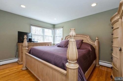 102 Pawnee Ave, Oakland NJ  07436-3724 exterior