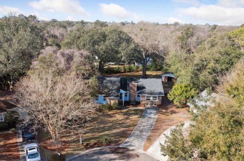 1103 Main Canal Ct, Mount Pleasant SC  29464-4246 exterior