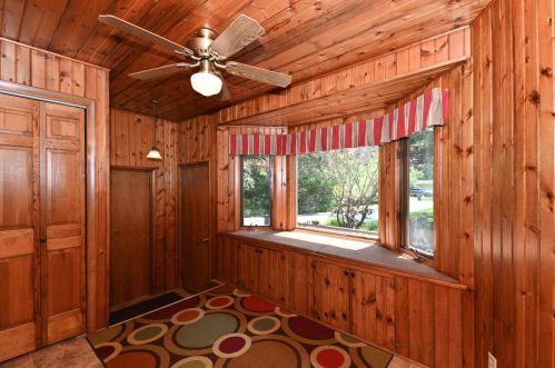 1524 El Rancho Dr, Thiensville WI  53092-5623 exterior