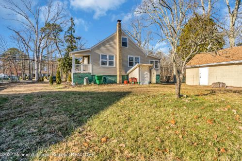 237 Cassville Rd, Jackson Twp NJ  08527-4717 exterior
