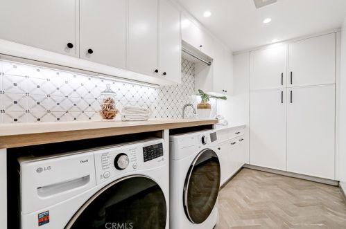 413 Bayview Dr, Manhattan Beach CA  90266-5717 exterior