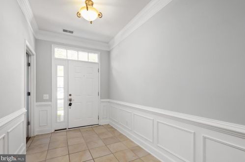 14757 Potomac Branch Dr, Woodbridge VA  22191-4030 exterior