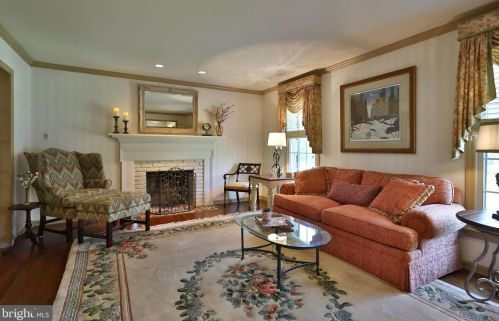 258 Aldrin Dr, Prospectville PA 19002-4101 exterior