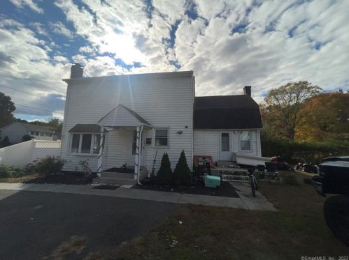 276 Mary Webb Rd, Windsor Locks CT  06096-2748 exterior