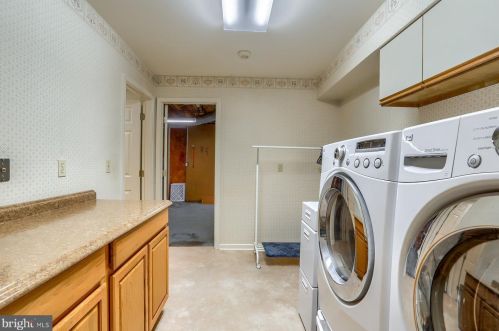 730 Sterling Ct, West Enola PA  17025-2655 exterior