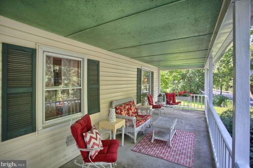 74 Beechcliff Dr, Carlisle, PA 17015-9097