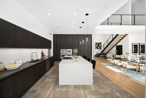 18852 Canyon Crest Dr, Orange CA 92861-2806 exterior