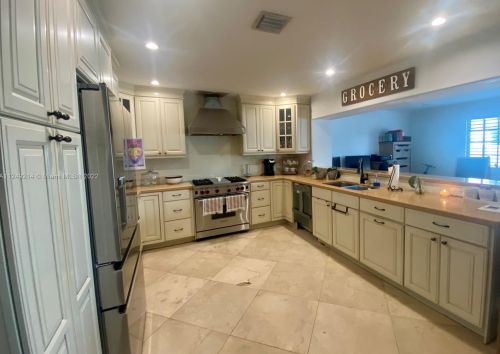 8720 18 St, Hollywood FL 33028-2601 exterior