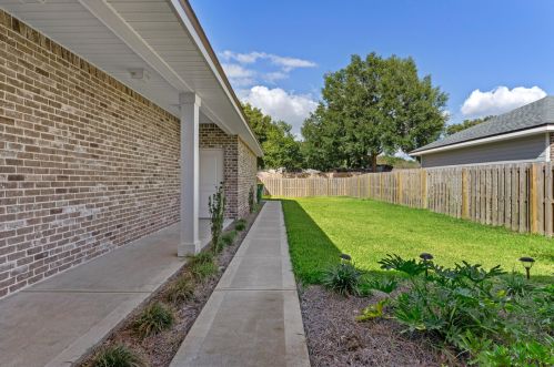 31 8th Ave, Shalimar FL  32579-1806 exterior