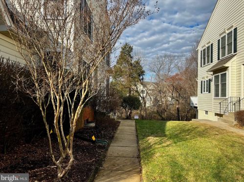 5604 Arrowfield Ter, Haymarket VA  20169-8112 exterior