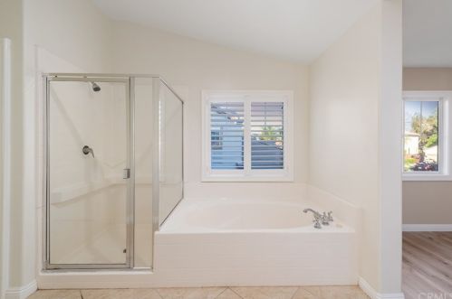 33260 Embassy Ave, Temecula CA  92592-1362 exterior