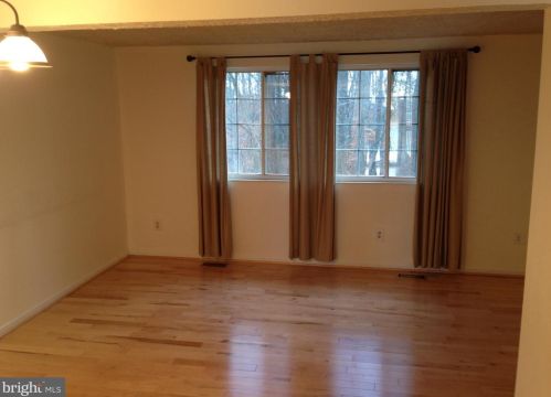 8541 Koluder Ct, Lorton VA  22079-3075 exterior