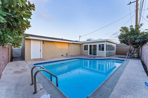 8421 Holder St, Buena Park CA  90620-3003 exterior