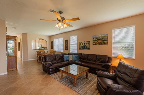10165 Brookgreen Dr, Fort Pierce, FL 34987-2401