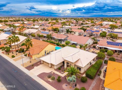 22033 Golf Club Dr, Sun City AZ 85375-2078 exterior