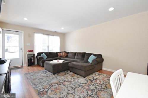 1109 Harbour Dr, Palmyra NJ 08065-2218 exterior