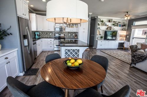 1302 Zuni Ln, Topanga CA  90290-4479 exterior
