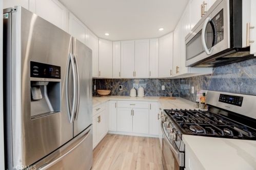 7812 Peachtree Ave, Van Nuys CA  91402-6514 exterior