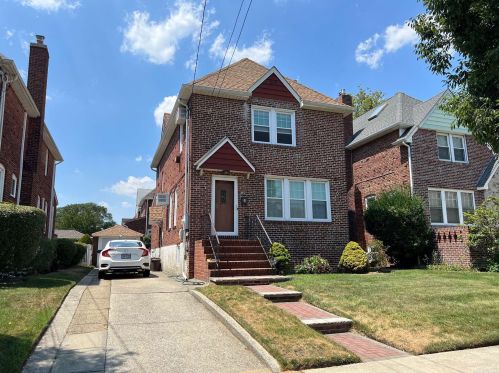 176 Bixley Heath, Lynbrook, NY 11563-3141
