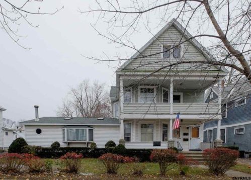 1017 Baker Ave, Schenectady, NY 12309-5701