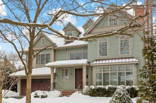 40 Sage Ter, Scarsdale, NY 10583-2050